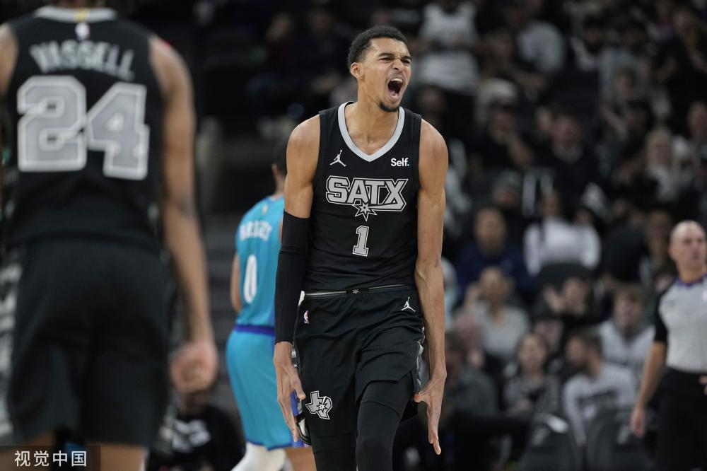 卡青年之间 卡青年之间