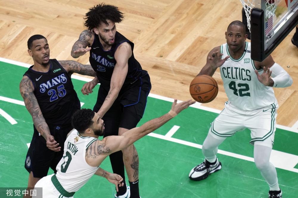 CBA排名乱了！广厦三杀广东，北京8连胜疯狂出击，季后赛悬念消失.