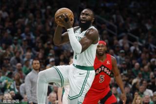 直击孙杨摘银：赛前打封闭,预赛决赛两次鞠躬｜封面头条__财....